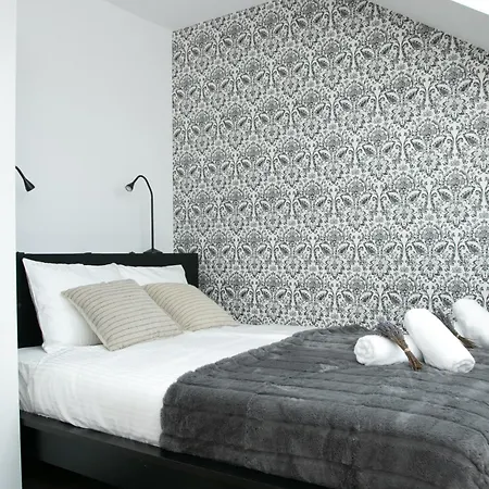 Black&white Apartman