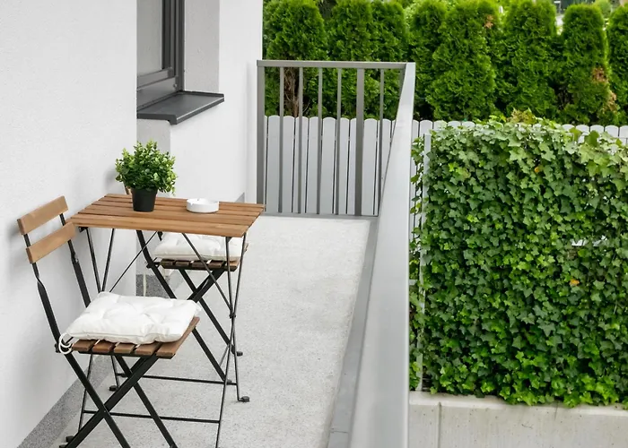 Black&white * Liubliana