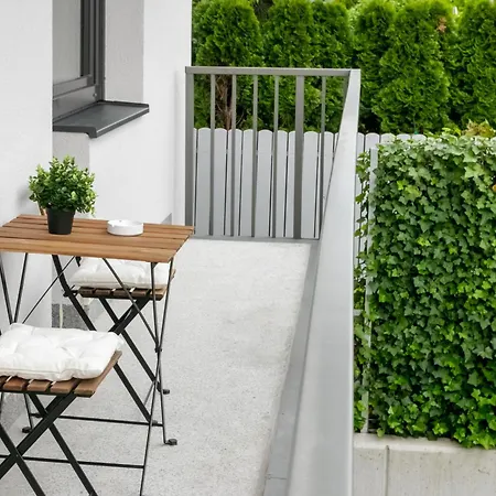 Black&white * Λιουμπλιάνα