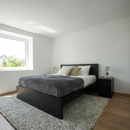 Black&white Λιουμπλιάνα